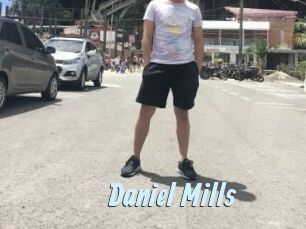 Daniel_Mills