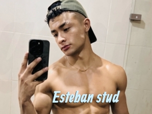 Esteban_stud