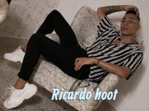 Ricardo_hoot
