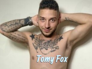 Tomy_Fox