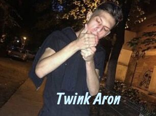 Twink_Aron